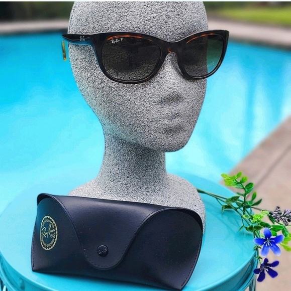 RAY-BAN Brown Gradient Rectangular Sunglasses, New - Picture 9 of 15